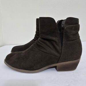 CARLOS by carlos santana size 10 Brandy Ruched Western Ankle Booties Ivy Green